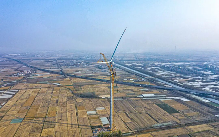 麦田工况实录 | 和记娱乐XGL3300-220S动臂塔机170米高空显身手